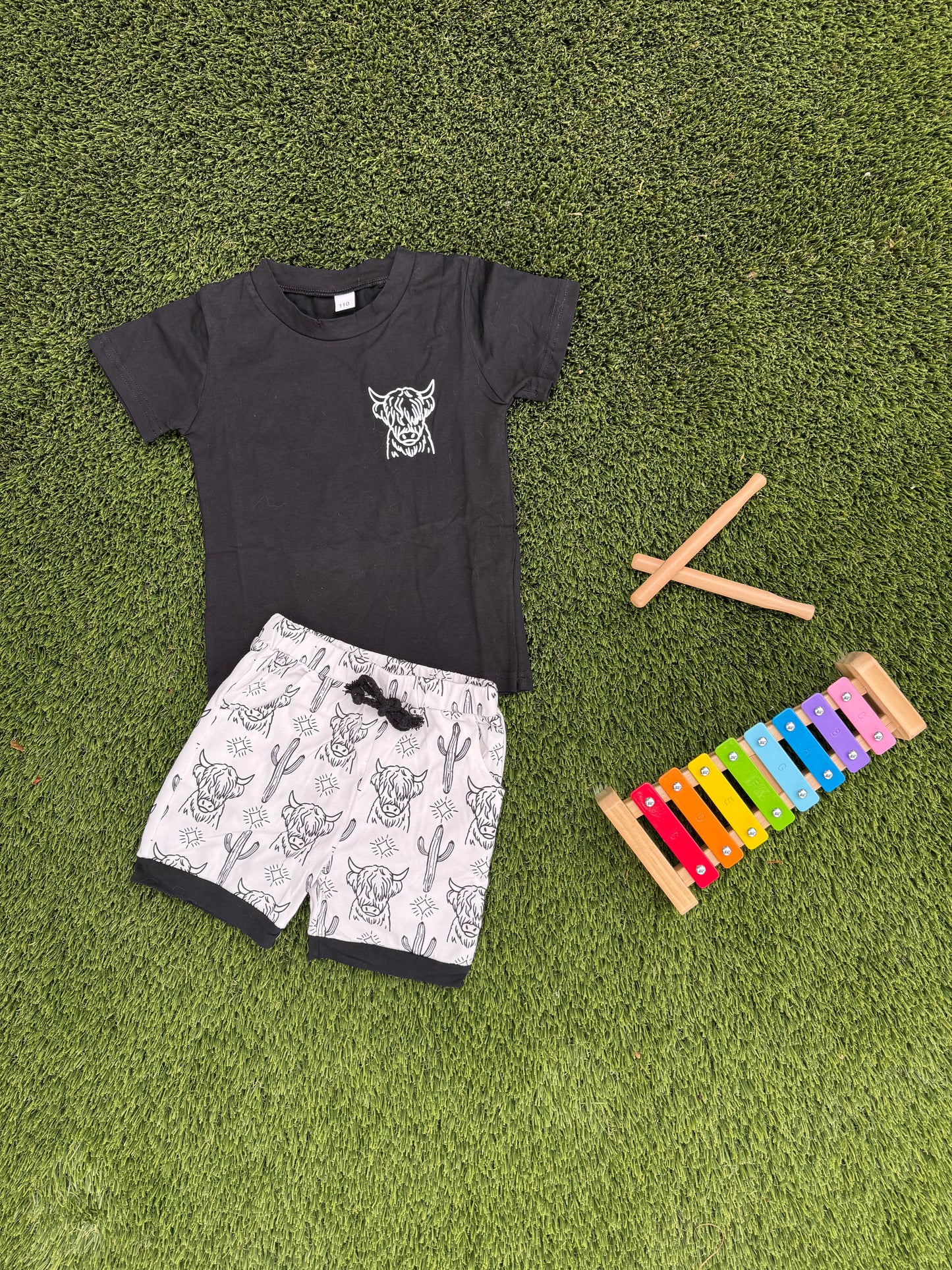 Black & White Highland Cow Print Short and T-shirt Set