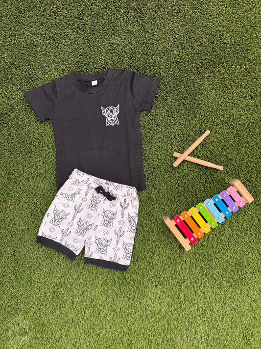 Black & White Highland Cow Print Short and T-shirt Set